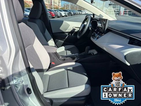 Used 2025 Toyota Corolla LE image 18