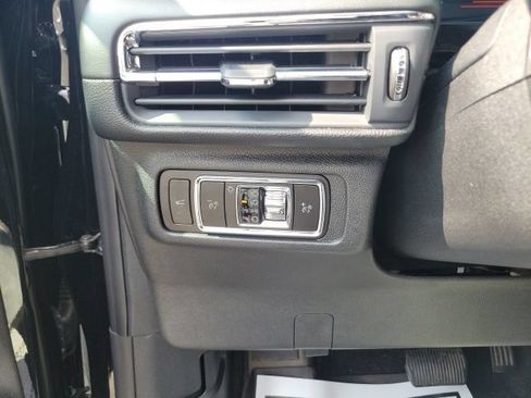 Certified 2024 Lincoln Corsair AWD w/ Equipment Group 101A image 42