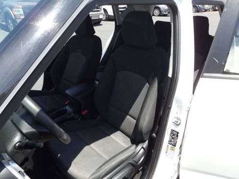 Used 2020 Kia Soul S FWD image 13