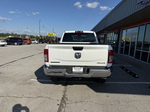 Used 2024 RAM 2500 Big Horn AWD/4WD image 12