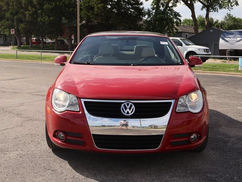 Used 2008 Volkswagen Eos 2.0T FWD image 2