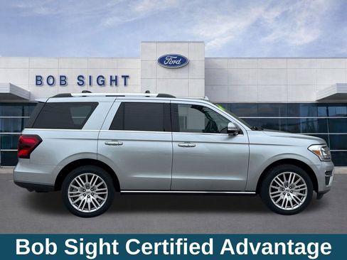 Used 2024 Ford Expedition Limited AWD/4WD image 4