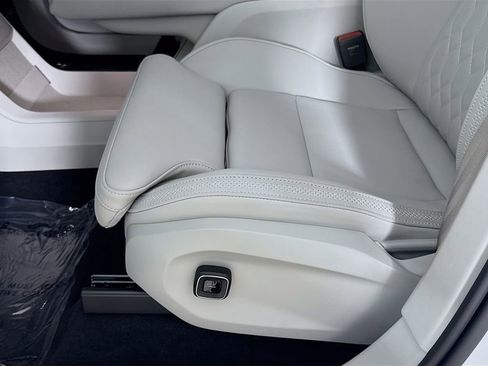 New 2025 Volvo EX90 Plus image 18