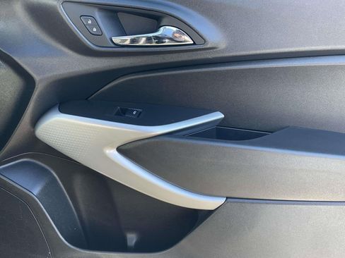 Used 2024 Chevrolet Trax LS image 9