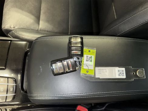 Used 2018 Kia Cadenza Technology image 33