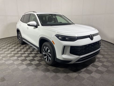 New 2026 Volkswagen Tiguan S image 2