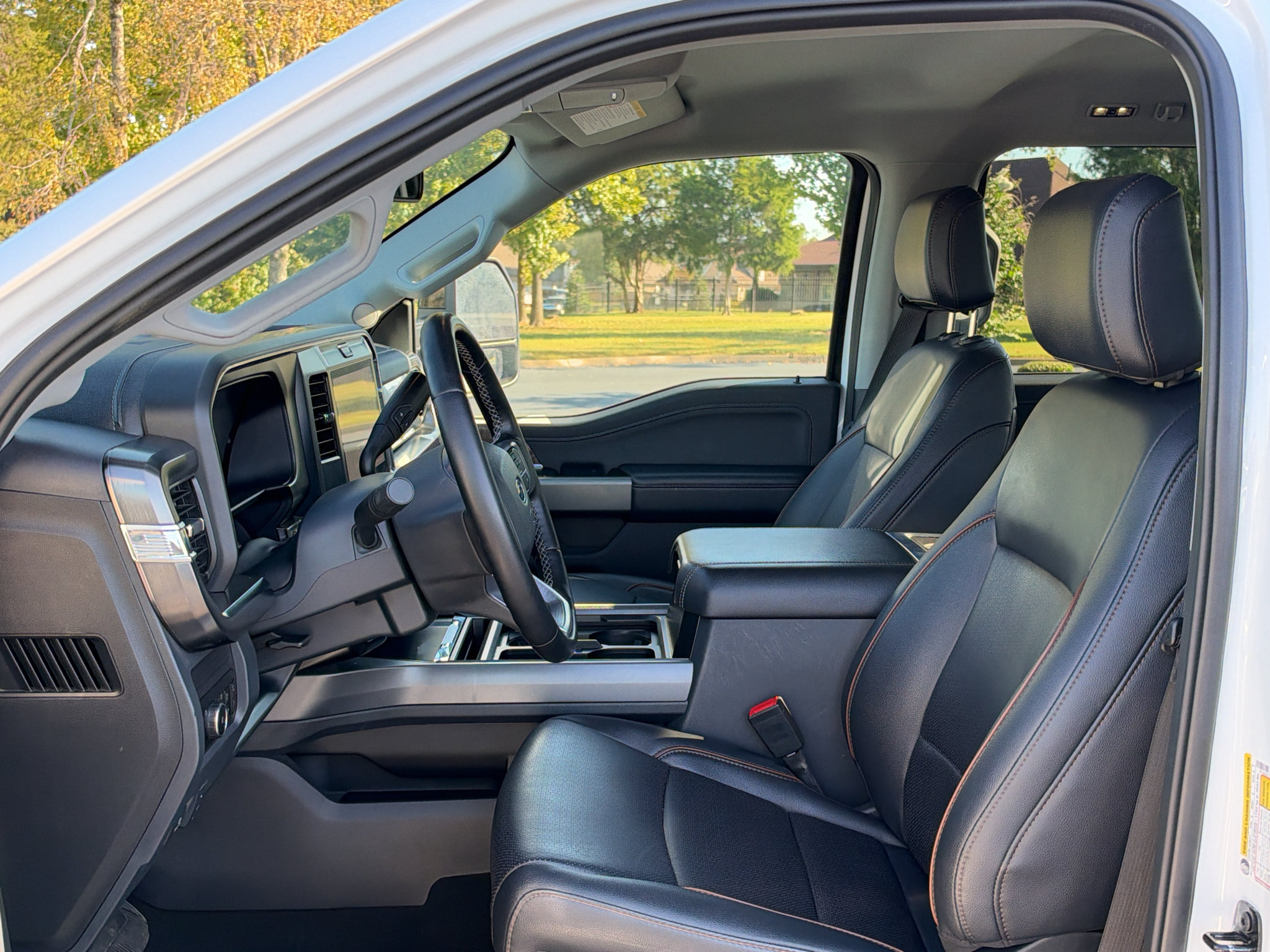 Used 2026 Ford F250 Lariat AWD/4WD image 9
