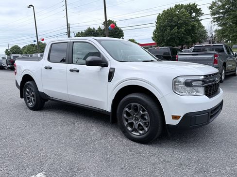 Used 2024 Ford Maverick XLT FWD image 2