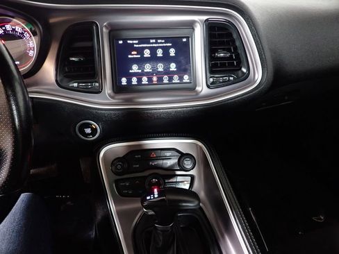 Used 2022 Dodge Challenger GT AWD/4WD image 28