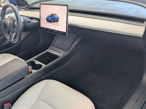 Used 2023 Tesla Model 3 Standard Range RWD image 13