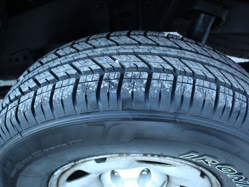 Used 2016 Toyota Tacoma 2WD Access Cab image 9