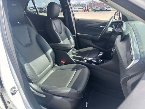 Used 2024 Buick Encore GX Sport Touring AWD/4WD image 14