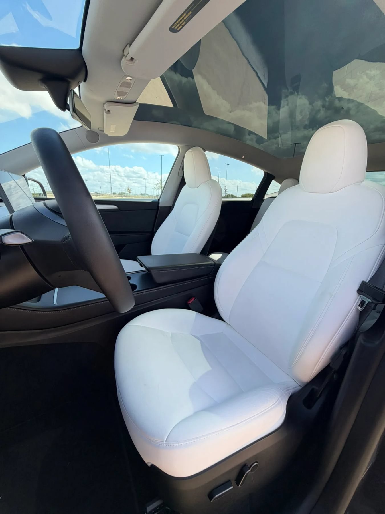 Used 2024 Tesla Model Y Long Range AWD/4WD image 14
