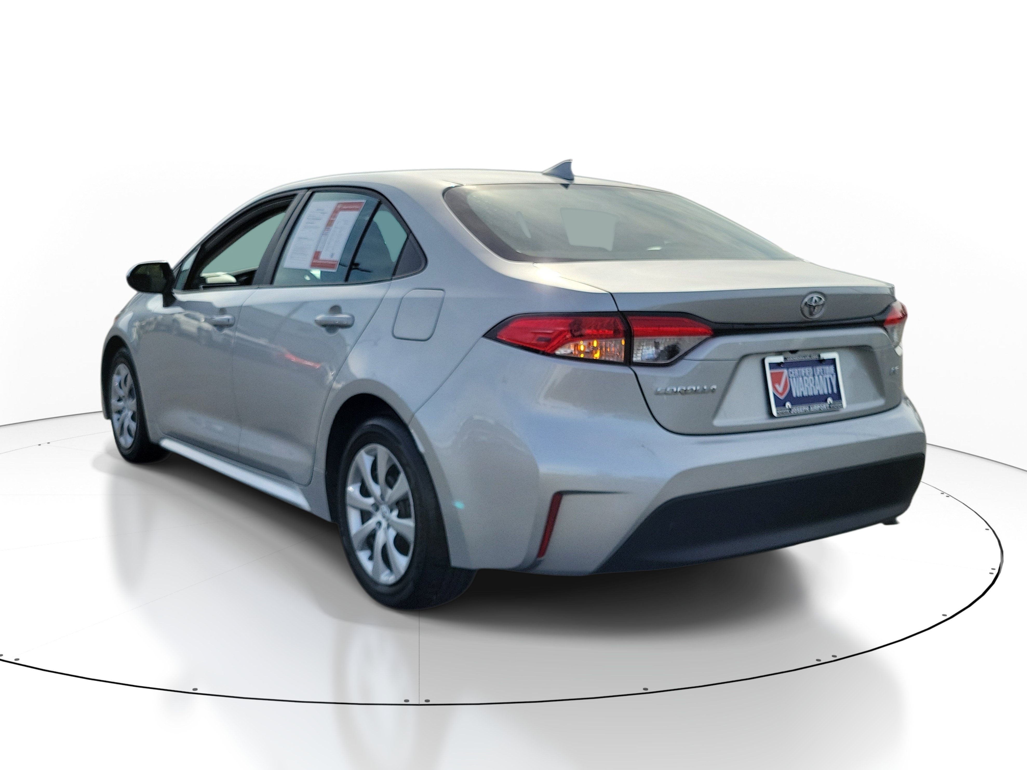 Used 2025 Toyota Corolla LE FWD image 3
