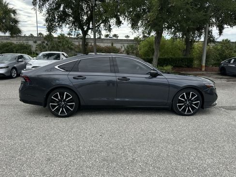 Used 2023 Honda Accord Touring image 7