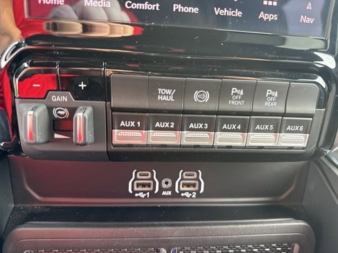 Used 2025 RAM 2500 Laramie image 19