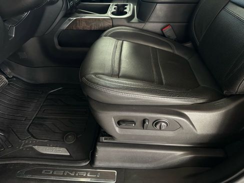 Used 2019 GMC Sierra 1500 Denali w/ Denali Ultimate Package image 11