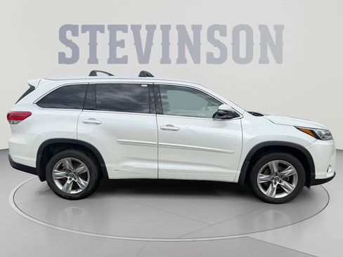 Used 2018 Toyota Highlander Limited AWD/4WD image 6