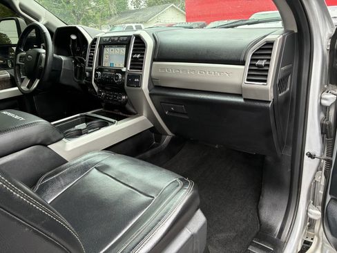 Used 2018 Ford F350 Lariat w/ Lariat Ultimate Package AWD/4WD image 16