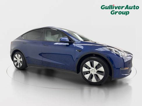 Used 2021 Tesla Model Y Long Range AWD/4WD image 12