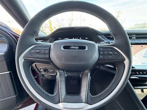 New 2026 Jeep Grand Cherokee Limited image 23