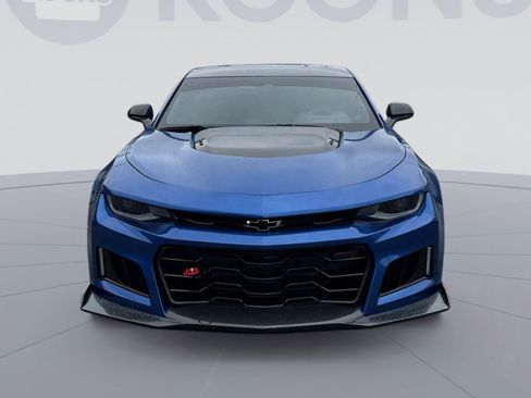 Used 2018 Chevrolet Camaro ZL1 RWD image 11