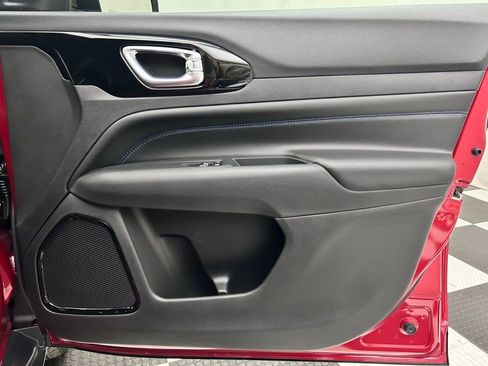 New 2026 Jeep Compass Latitude image 16