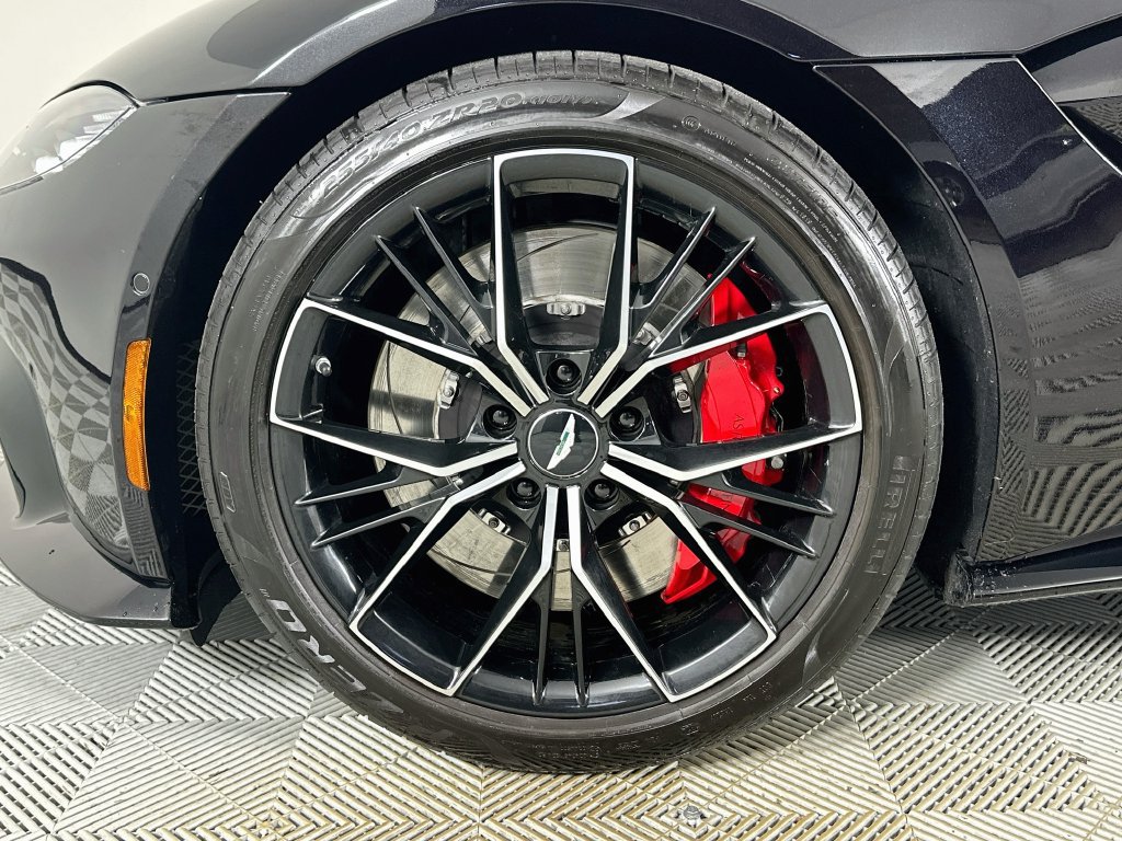 Used 2022 Aston Martin V8 Vantage Roadster RWD image 27