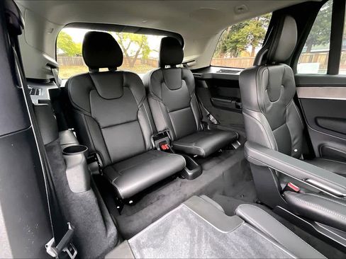 New 2026 Volvo XC90 B6 Ultra w/ Protection Package image 28