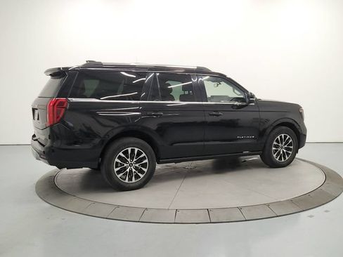 Used 2025 Ford Expedition Platinum AWD/4WD image 8