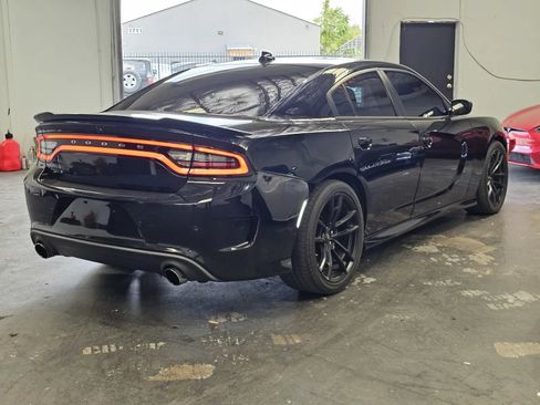 Used 2019 Dodge Charger Scat Pack w/ Navigation & Travel Group RWD image 4