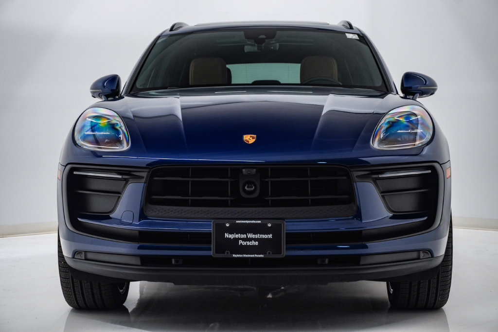 Certified 2026 Porsche Macan AWD/4WD image 6