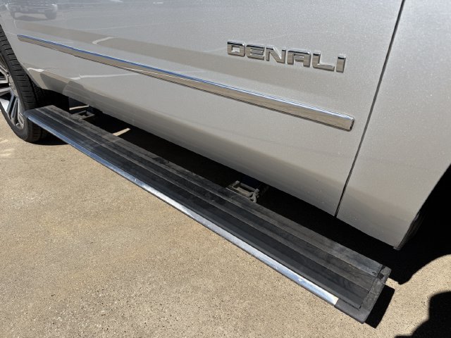 Used 2020 GMC Yukon Denali w/ Denali Ultimate Package RWD image 8