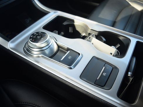 Used 2023 Ford Edge SEL w/ Convenience Package image 11