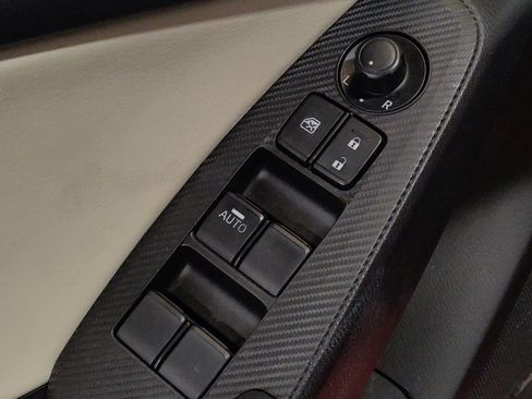 Used 2014 MAZDA MAZDA3 s Grand Touring image 27