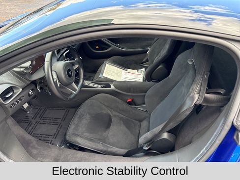 Used 2023 McLaren Artura image 11