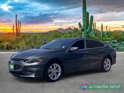 Used 2017 Chevrolet Malibu Premier w/ Driver Confidence Package FWD image 7