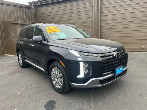 Used 2024 Hyundai Palisade SEL image 1