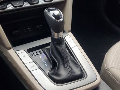 Used 2020 Hyundai Elantra Value Edition image 29