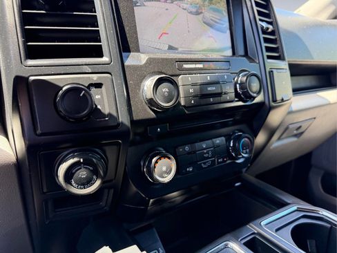 Used 2017 Ford F150 XL w/ Equipment Group 101A Mid AWD/4WD image 24