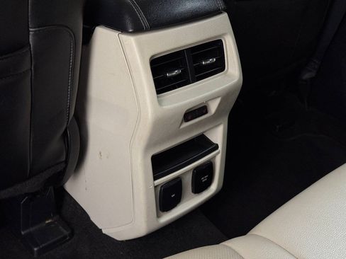 Used 2019 Ford Edge Titanium w/ Equipment Group 301A FWD image 26