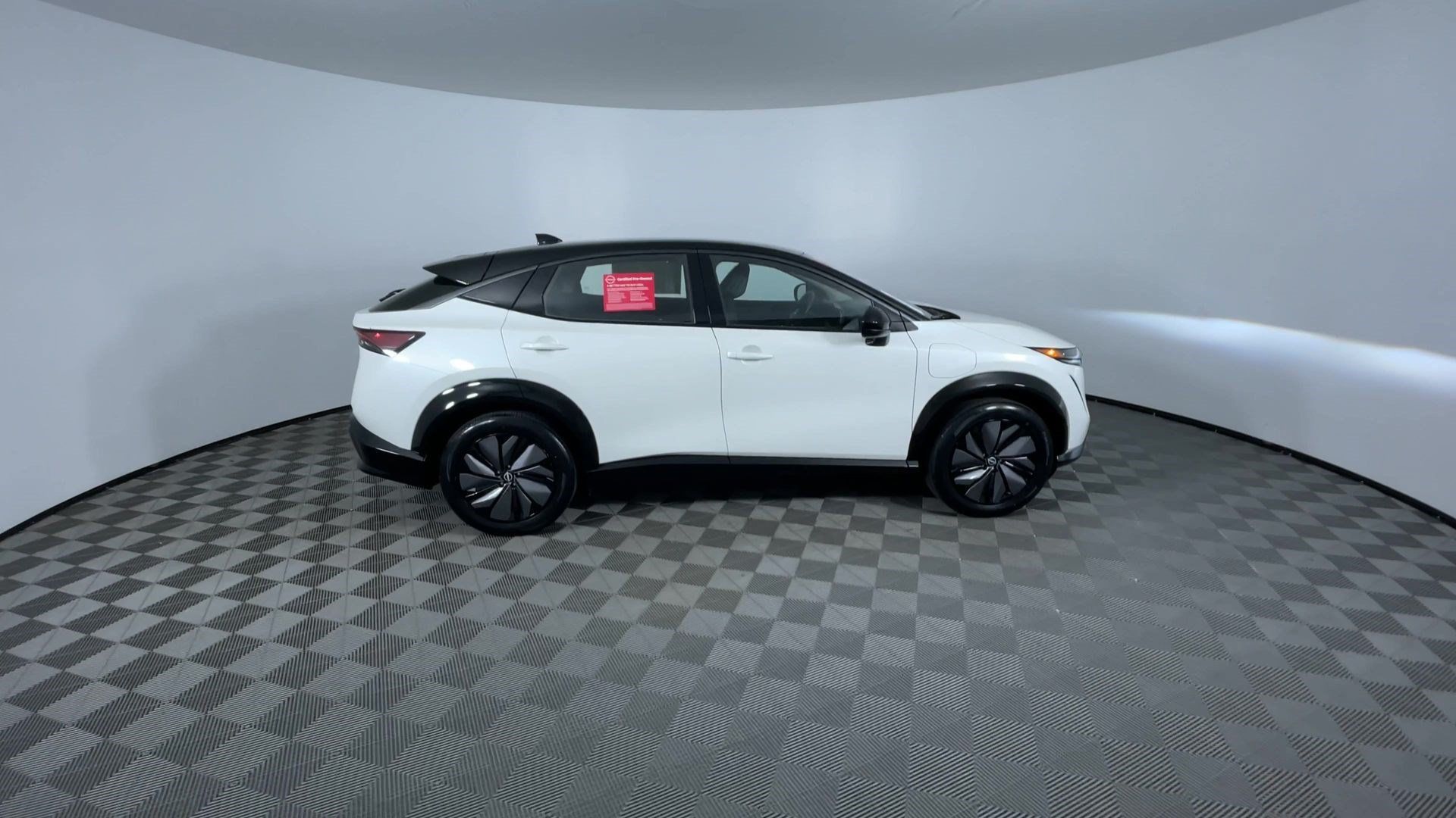 Certified 2024 Nissan Ariya AWD image 9
