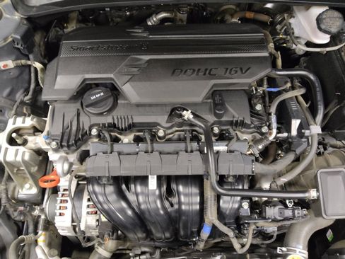 Used 2024 Hyundai Elantra SEL FWD image 30