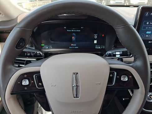 Certified 2024 Lincoln Corsair Grand Touring AWD/4WD image 19