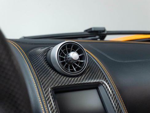 Used 2015 McLaren 650S Spider RWD image 17