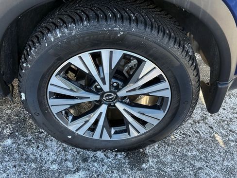 Certified 2023 Nissan Rogue SV image 23