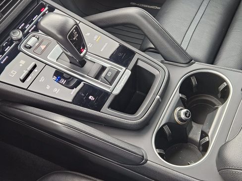 Used 2019 Porsche Cayenne AWD/4WD image 20