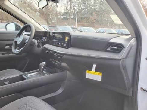 New 2026 Nissan Kicks SV image 12