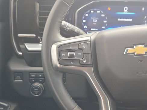 Used 2023 Chevrolet Silverado 1500 LT w/ Z71 Off-Road Package AWD/4WD image 19