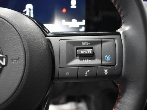 Certified 2025 Nissan Kicks SR image 25